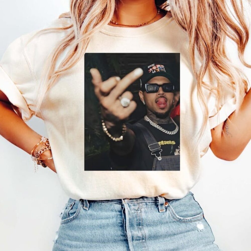 Chris Brown Concert Retro 2025 Gift Tee